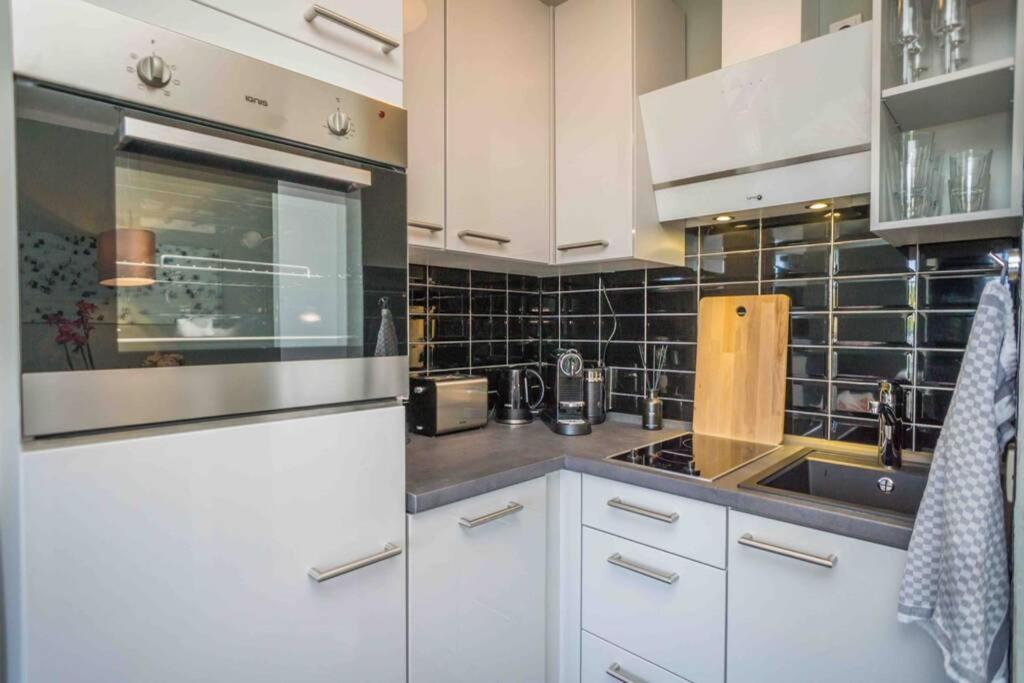 Maritim Und Individuell In Wenningstedt Mit Balkon Apartment Luaran gambar