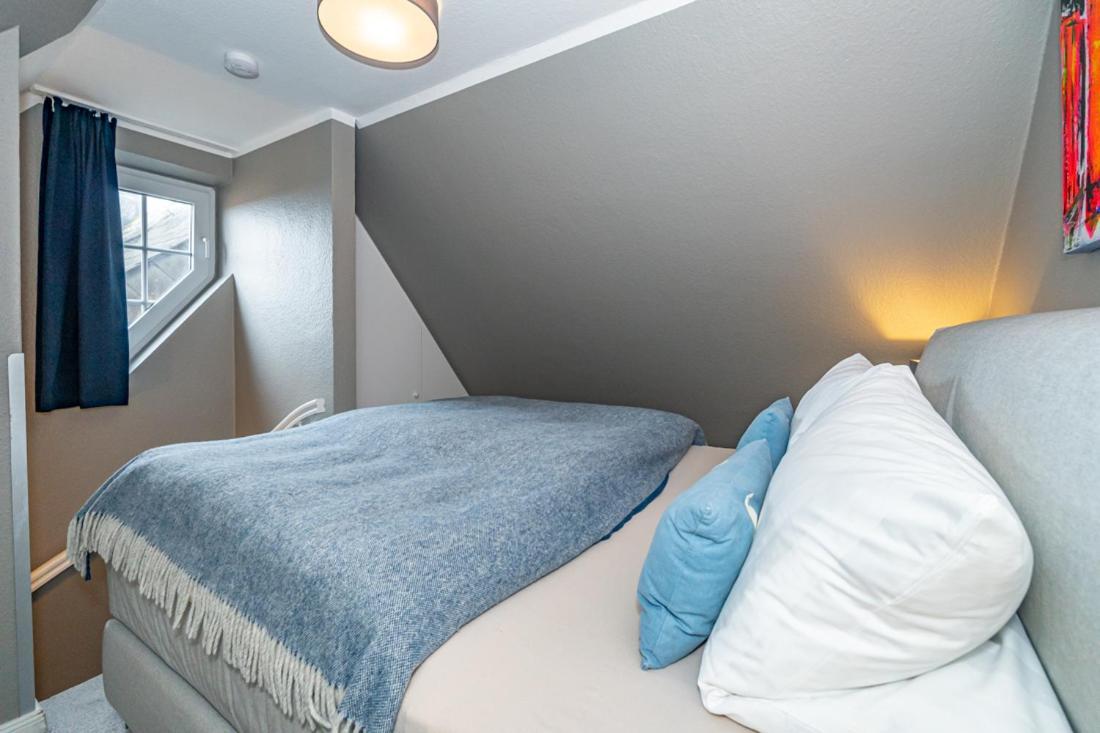 Maritim Und Individuell In Wenningstedt Mit Balkon Apartment Luaran gambar
