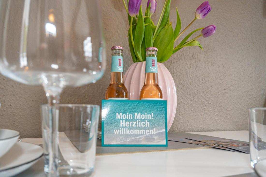 Maritim Und Individuell In Wenningstedt Mit Balkon Apartment Luaran gambar